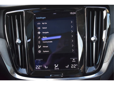 Volvo V60 Cross Country 2.0 B5 AWD Pro 265 pk Lounge Pack | NL-Auto | HUD | Elekt.trekhaak | Stoelverkoeling | Harman/Kardon | 360 gr.camera | Pano | Vol