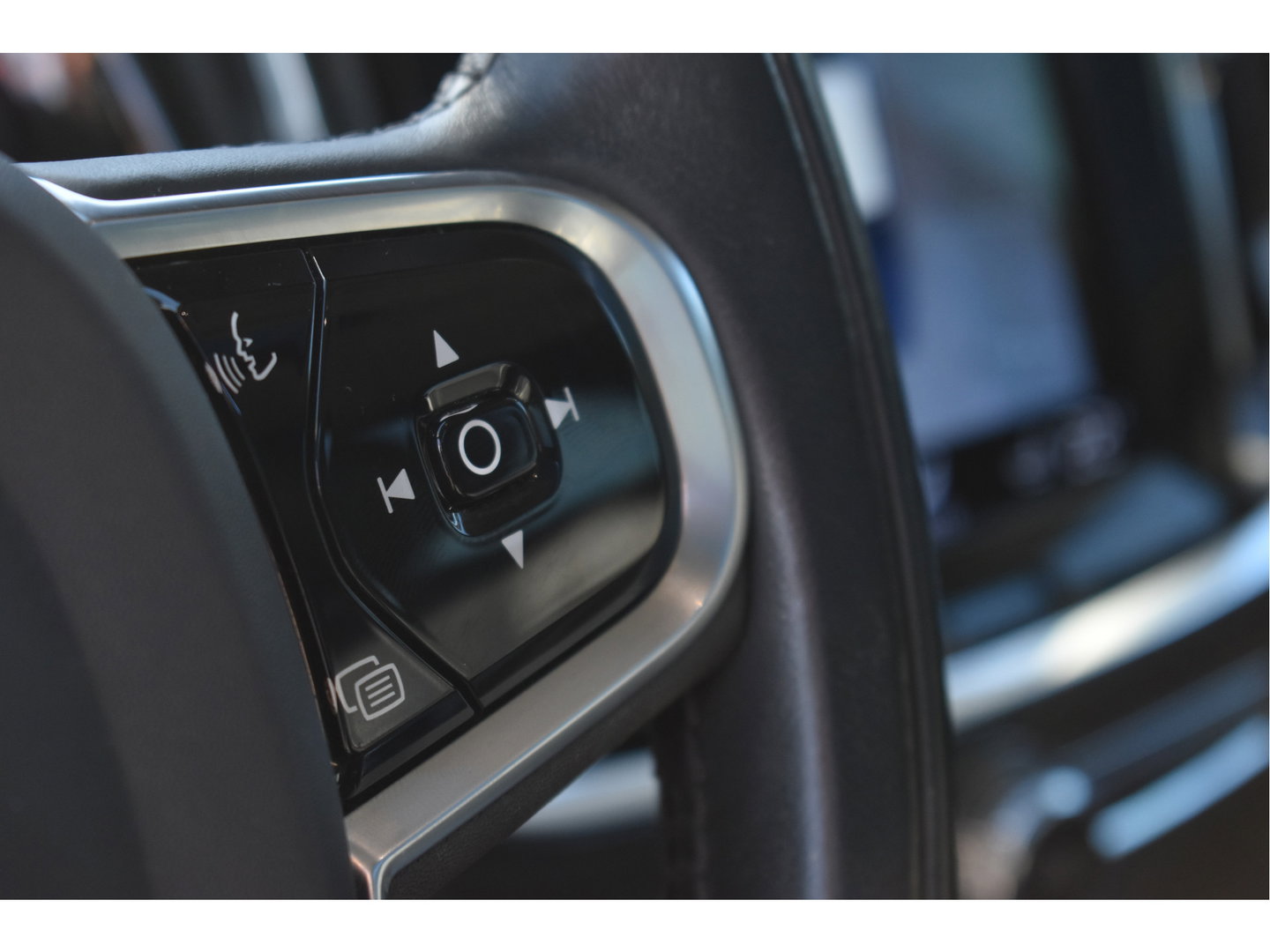 Volvo V60 Cross Country 2.0 B5 AWD Pro 265 pk Lounge Pack | NL-Auto | HUD | Elekt.trekhaak | Stoelverkoeling | Harman/Kardon | 360 gr.camera | Pano | Vol