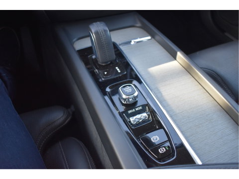 Volvo V60 Cross Country 2.0 B5 AWD Pro 265 pk Lounge Pack | NL-Auto | HUD | Elekt.trekhaak | Stoelverkoeling | Harman/Kardon | 360 gr.camera | Pano | Vol