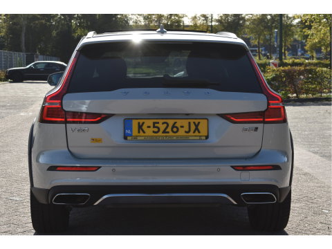 Volvo V60 Cross Country 2.0 B5 AWD Pro 265 pk Lounge Pack | NL-Auto | HUD | Elekt.trekhaak | Stoelverkoeling | Harman/Kardon | 360 gr.camera | Pano | Vol