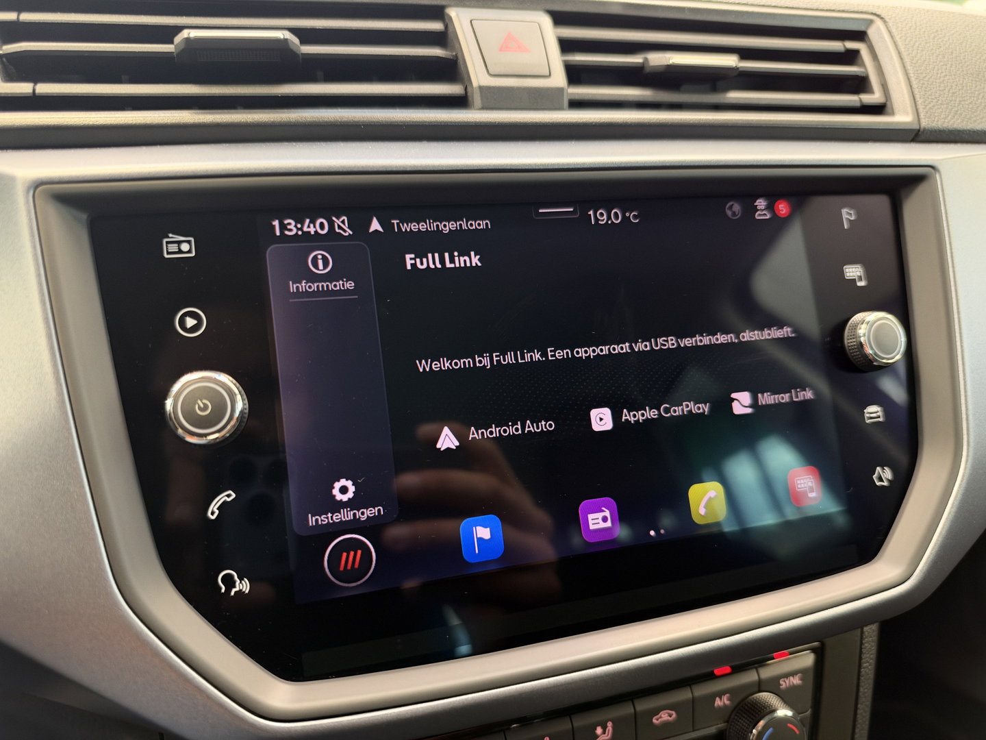 SEAT Arona 1.0 TSI Style Business Intense Plus Cruise/Climate Automaat Trekhaak NAP!