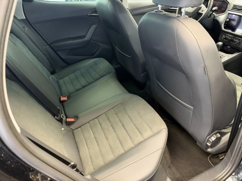 SEAT Arona 1.0 TSI Style Business Intense Plus Cruise/Climate Automaat Trekhaak NAP!