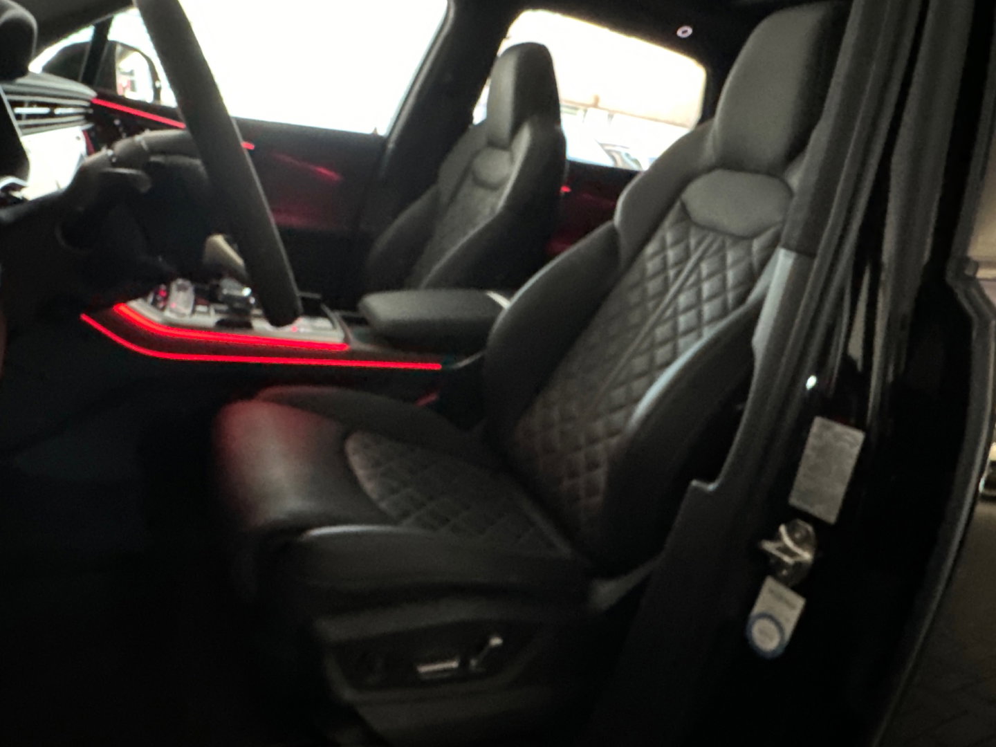 Audi Q7 4.0 TFSI SQ7 quattro 7p Pano|4-Wielsturing|Softclose|Massage