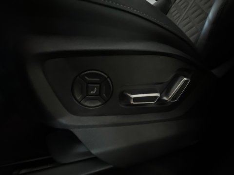 Audi Q7 4.0 TFSI SQ7 quattro 7p Pano|4-Wielsturing|Softclose|Massage