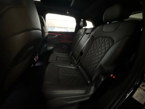Audi Q7 4.0 TFSI SQ7 quattro 7p Pano|4-Wielsturing|Softclose|Massage