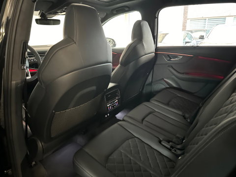 Audi Q7 4.0 TFSI SQ7 quattro 7p Pano|4-Wielsturing|Softclose|Massage