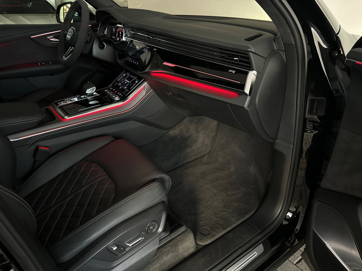 Audi Q7 4.0 TFSI SQ7 quattro 7p Pano|4-Wielsturing|Softclose|Massage