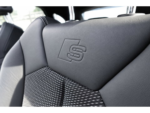 Audi Q3 Sportback 45 TFSI e S Edition PANO KEYLESS CAM