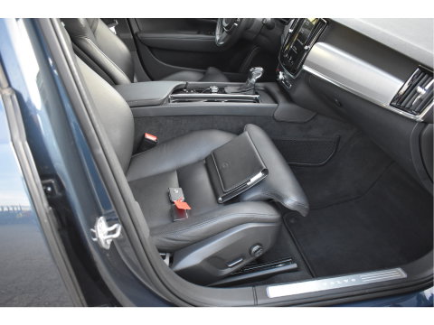Volvo V90 2.0 T4 Momentum ,ORGINEEL NEDERLANDSE AUTO , BOEKJES,NAP EN ONDERHOUDSHISTORIE