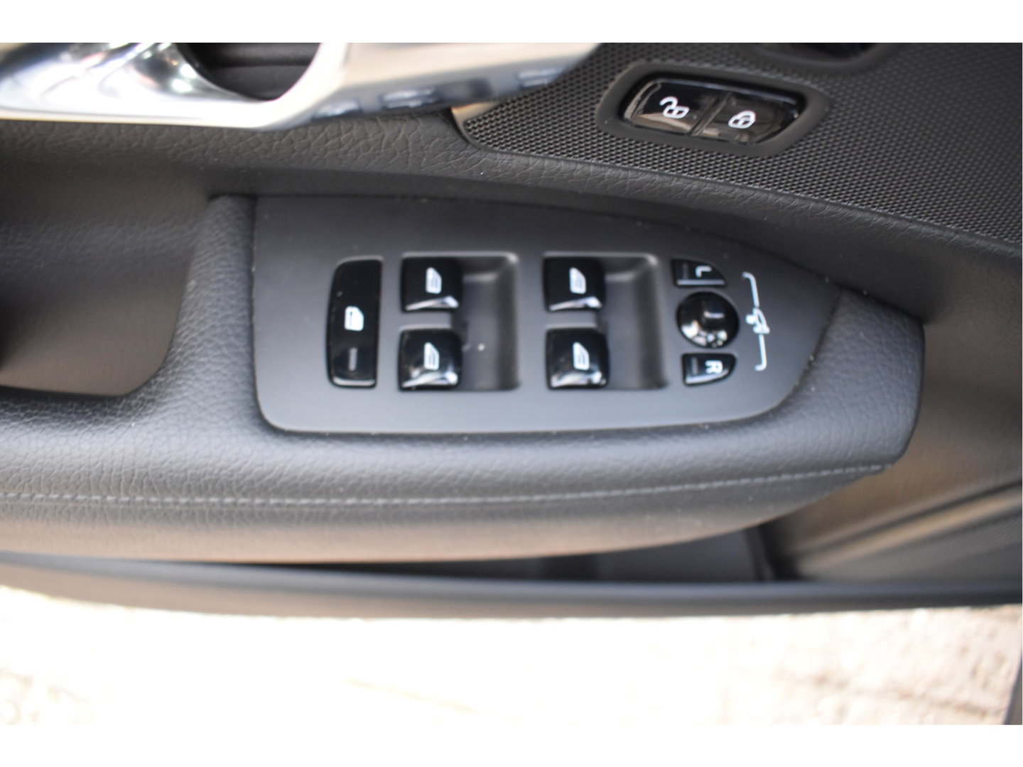 Volvo V90 2.0 T4 Momentum ,ORGINEEL NEDERLANDSE AUTO , BOEKJES,NAP EN ONDERHOUDSHISTORIE