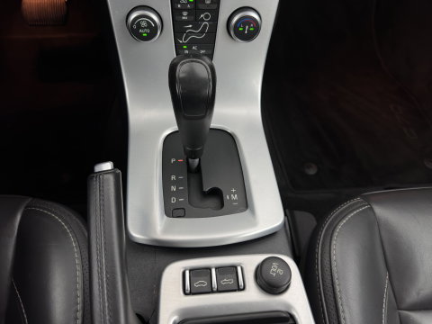 Volvo C70 Convertible 2.0 D4 Summum *LEATHER | BI-XENON | MEMORY-PACK | NAVI-FULLMAP | HEATED-COMFORTSEATS | ECC | PDC | CRUISE | 17''ALU*