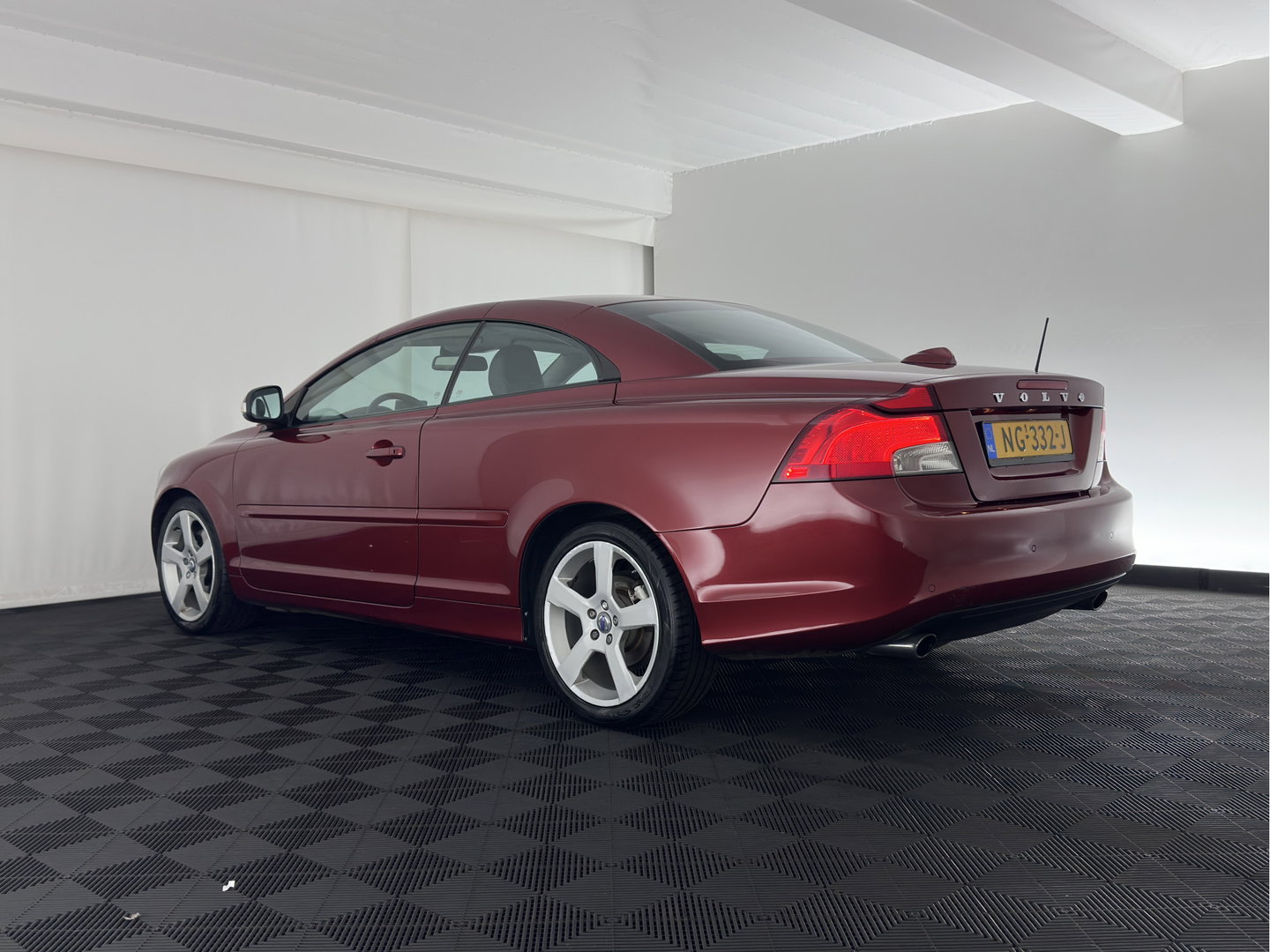 Volvo C70 Convertible 2.0 D4 Summum *LEATHER | BI-XENON | MEMORY-PACK | NAVI-FULLMAP | HEATED-COMFORTSEATS | ECC | PDC | CRUISE | 17''ALU*