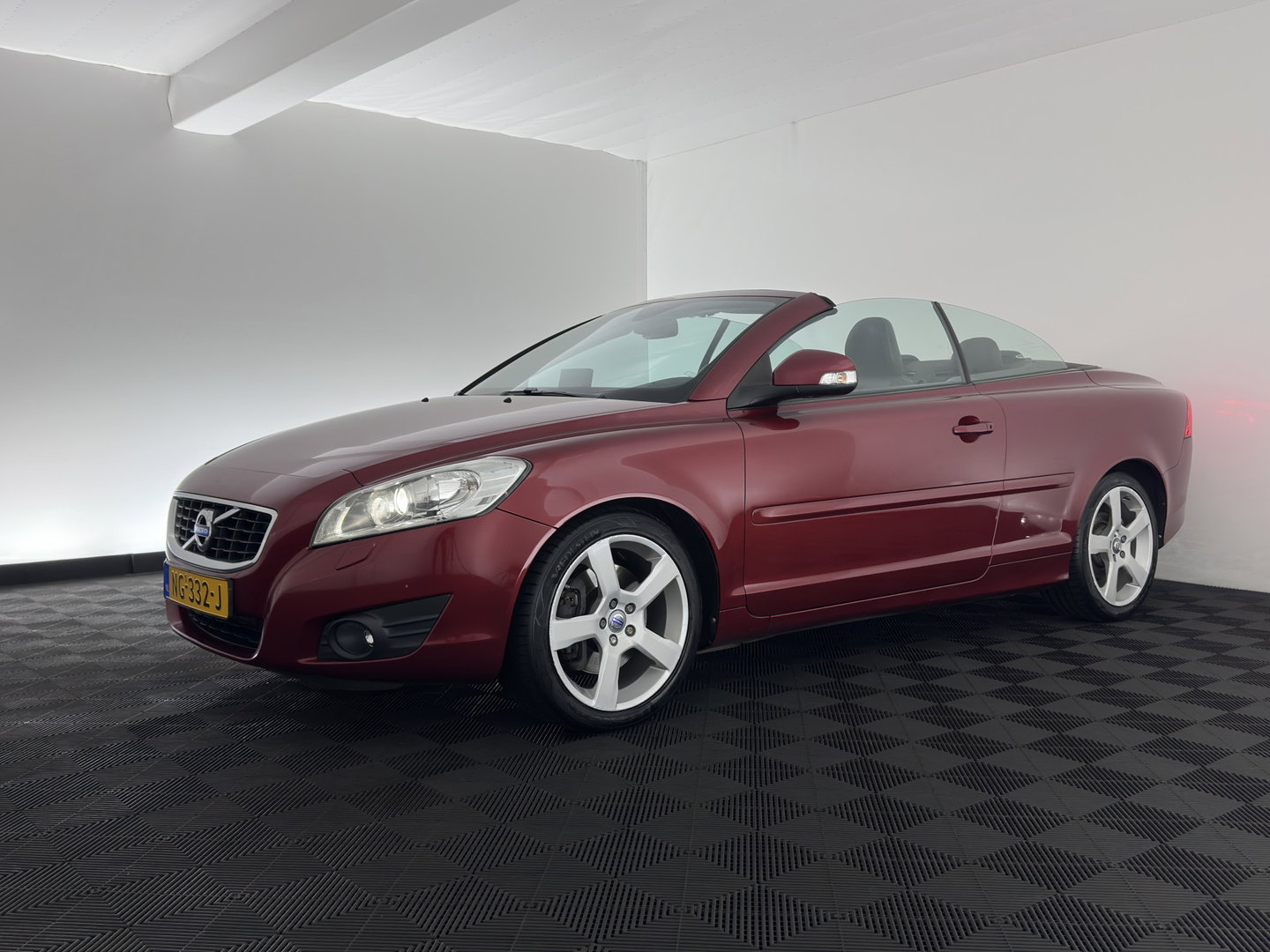 Volvo C70 Convertible 2.0 D4 Summum *LEATHER | BI-XENON | MEMORY-PACK | NAVI-FULLMAP | HEATED-COMFORTSEATS | ECC | PDC | CRUISE | 17''ALU*