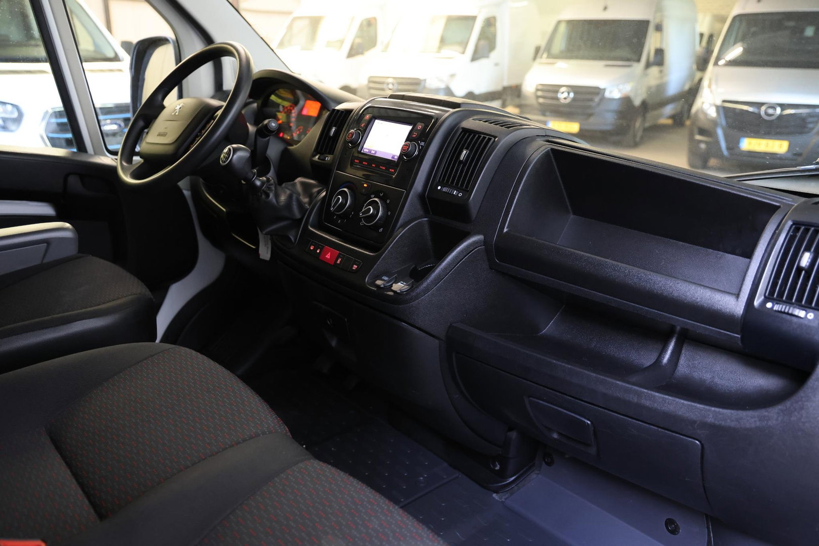 Peugeot Boxer 435 2.2 BlueHDi 140 L4H2 CAMERA