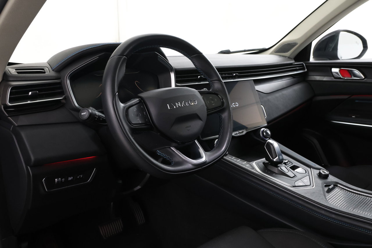 Lynk & Co 01