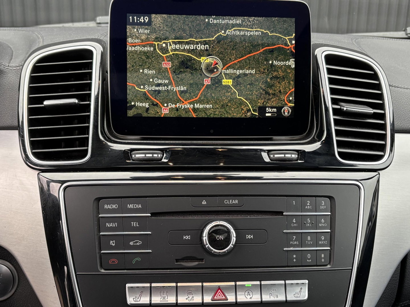Mercedes-Benz GLS 350 d 4MATIC | AMG | AIRMATIC | 3500KG | 4x4 | GRIJS KENTEKEN |