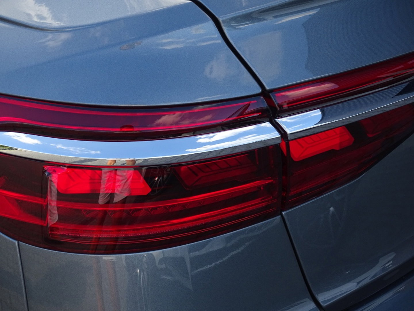 Audi A8 60 TFSie Lang 449PK S-line / B&O / TV's / alcanatara / softclose / massage / 360°