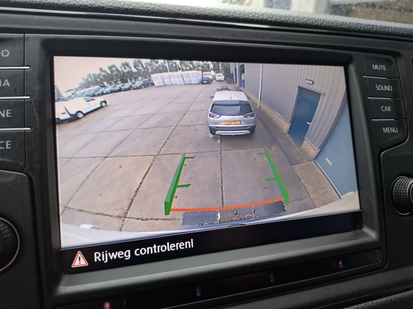 Volkswagen Crafter 35 2.0 TDI L3H3 EL Highline AIRCO / CRUISE CONTROLE / TREKHAAK / NAVI / CARPLAY