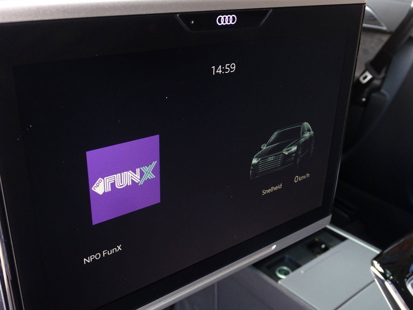 Audi A8 60 TFSie Lang 449PK S-line / B&O / TV's / alcanatara / softclose / massage / 360°