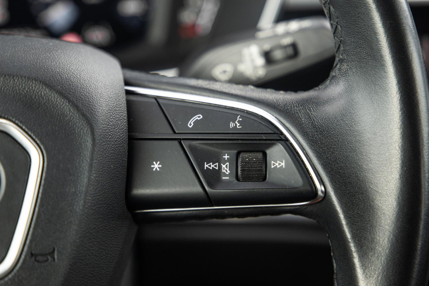 Audi Q3 45 TFSI e edition VIRTUAL COCKPIT / CRUISE CONTROLE / AIRCO / BRUIN LEER / PHEV