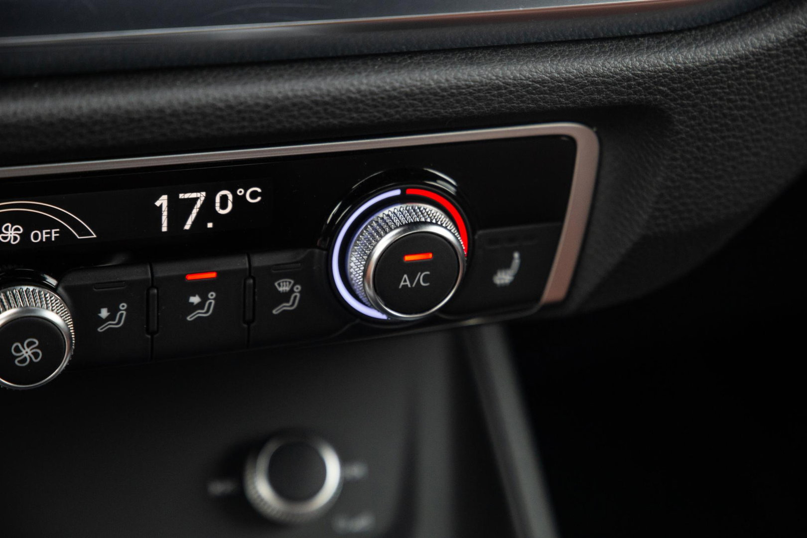 Audi Q3 45 TFSI e edition VIRTUAL COCKPIT / CRUISE CONTROLE / AIRCO / BRUIN LEER / PHEV