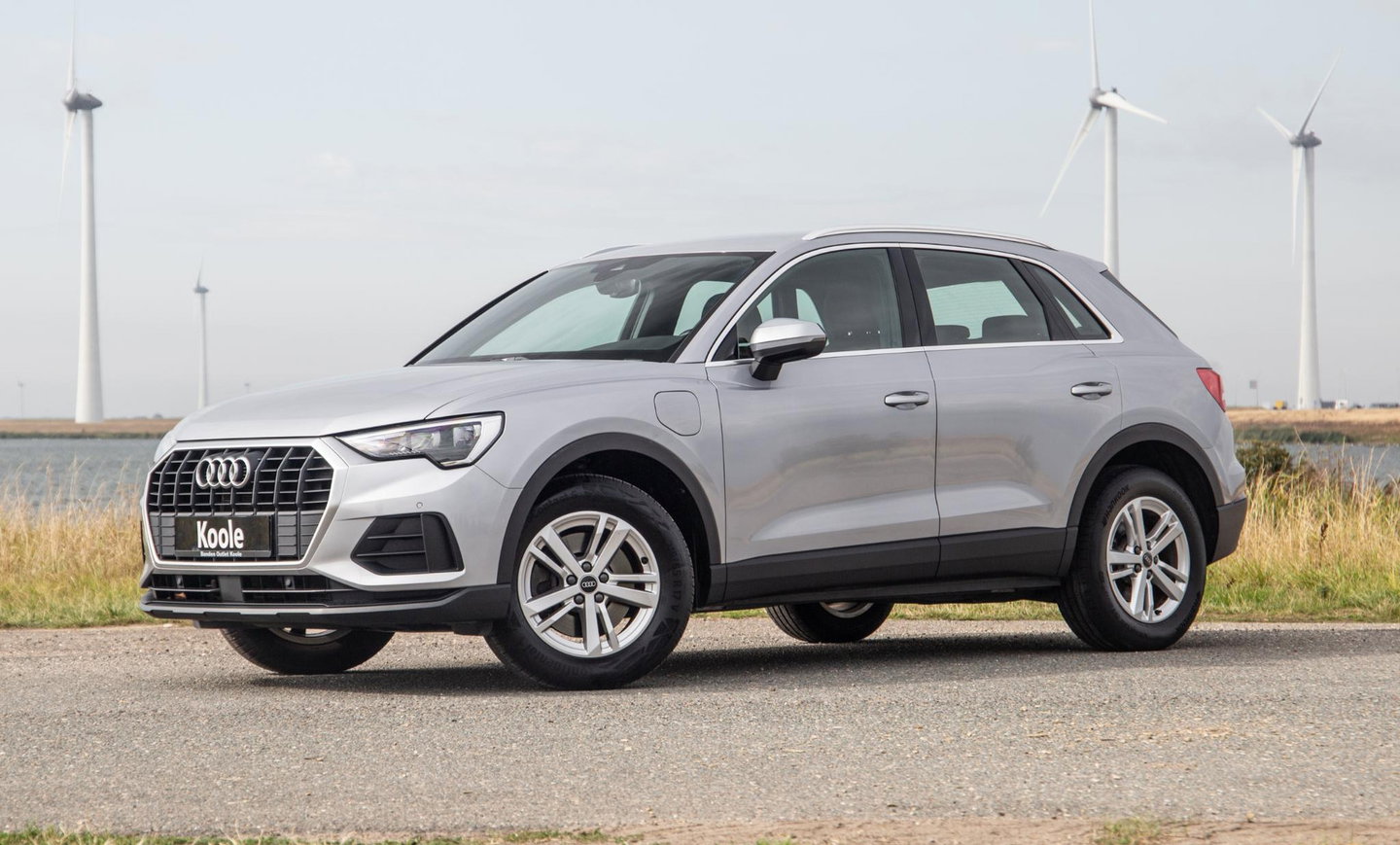 Audi Q3 45 TFSI e edition VIRTUAL COCKPIT / CRUISE CONTROLE / AIRCO / BRUIN LEER / PHEV