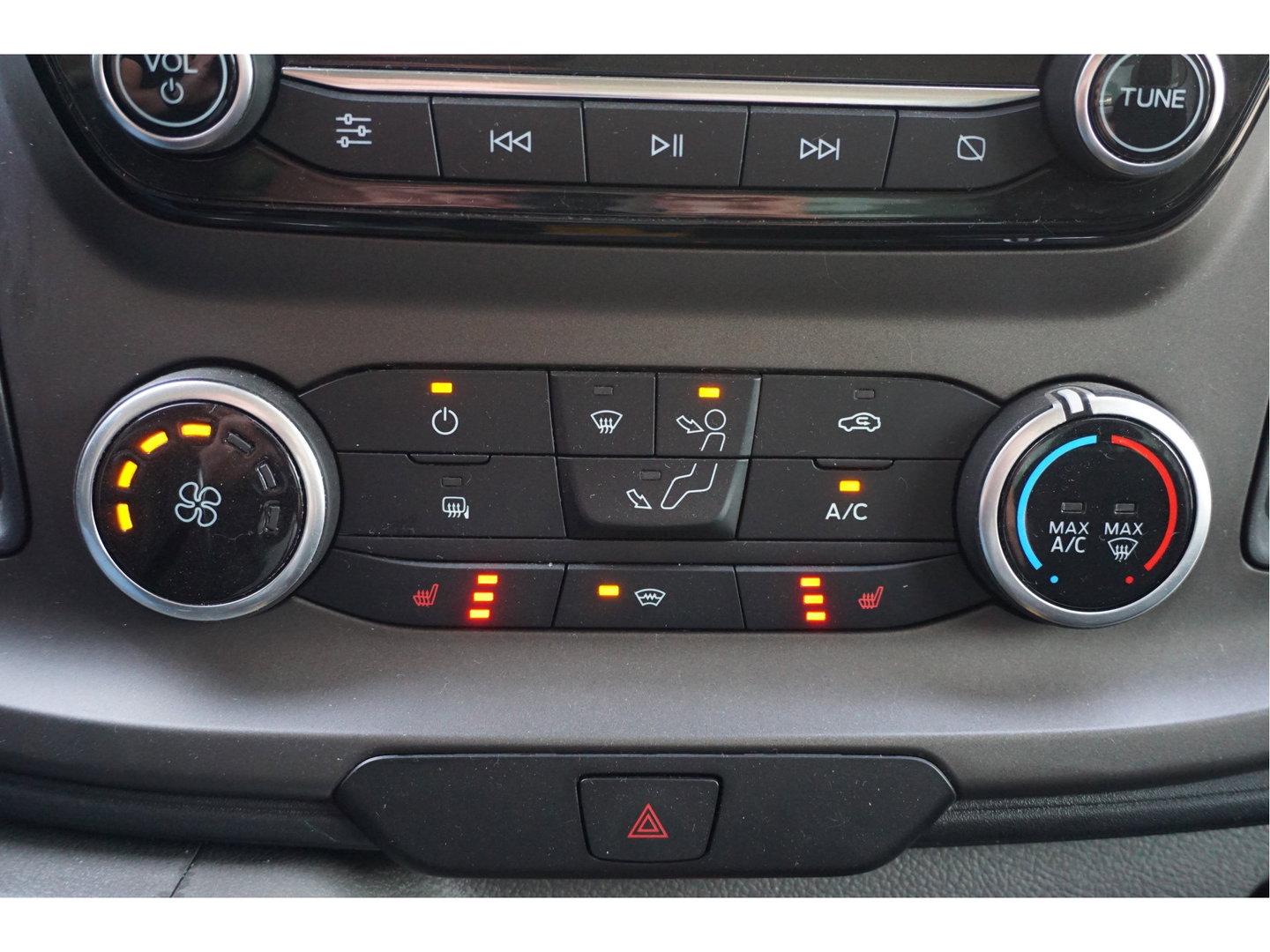 Ford Transit 350L 130PK L4 Bakwagen Automaat Navi, Camera, Luchtvering, Laadklep!! NR. G01*