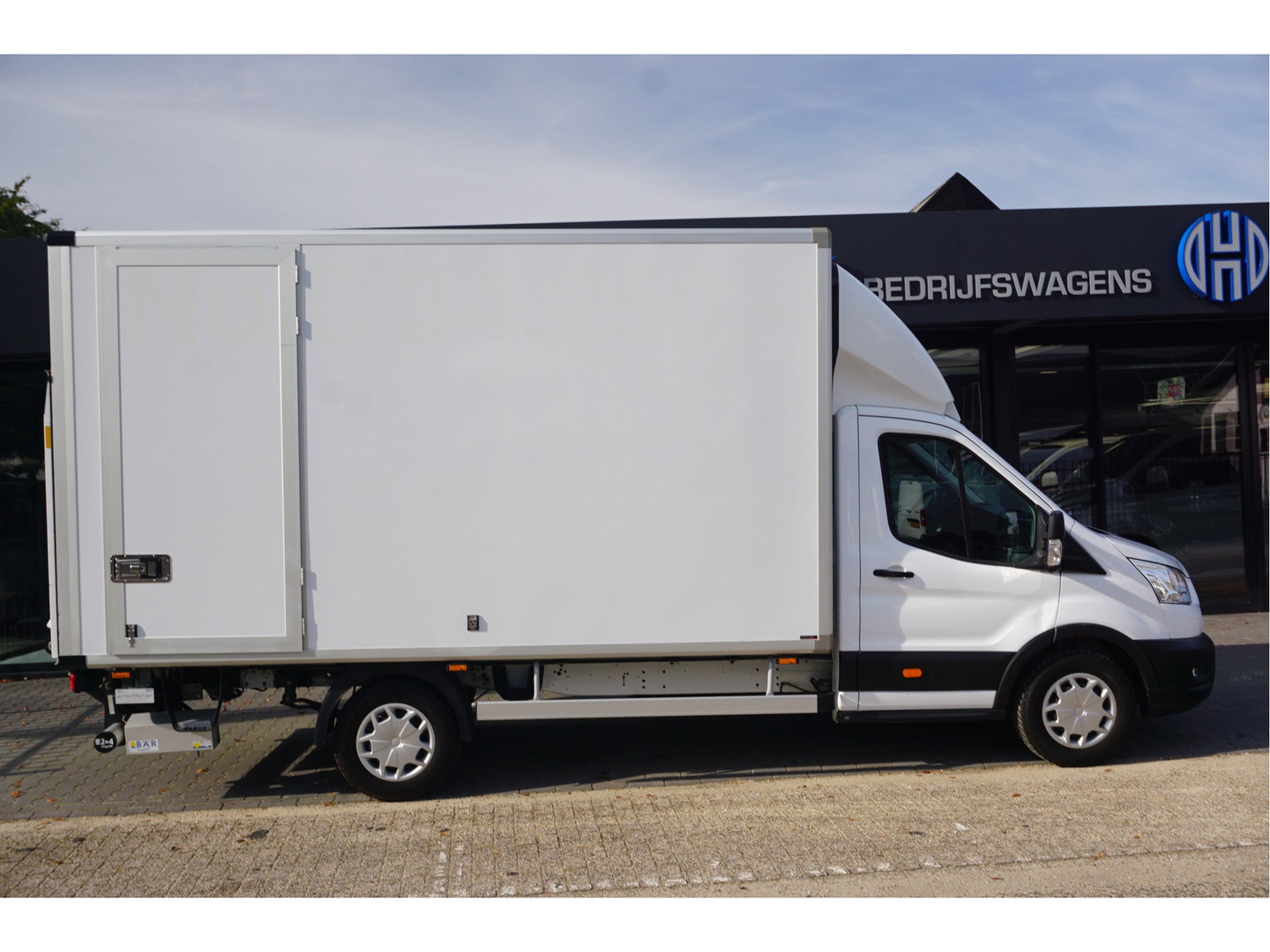 Ford Transit 350L 130PK L4 Bakwagen Automaat Navi, Camera, Luchtvering, Laadklep!! NR. G01*