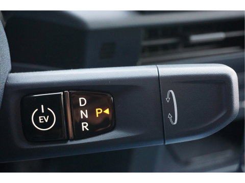 Kia PV5 L2H1 Elite Cargo Executive 71.2 kWh Navi, 360° Cam, Stoel Verwarming / Ventilatie, 2x Schuifdeur!! NR. K01