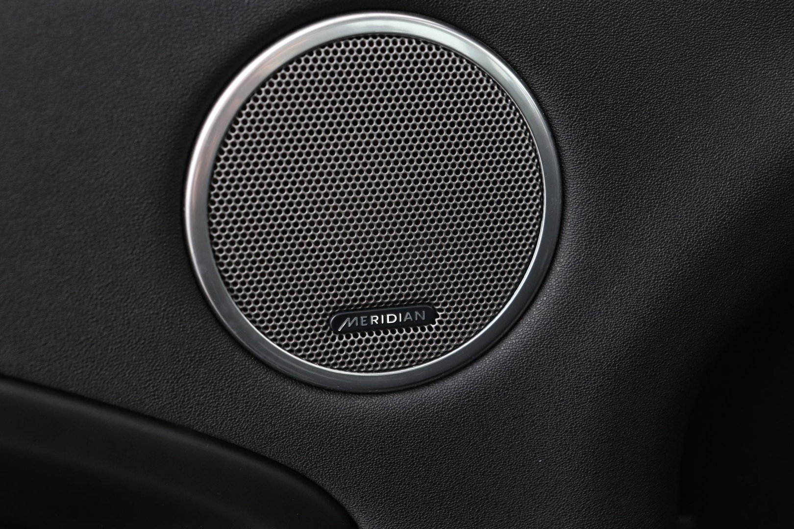 Land Rover Range Rover Evoque Si4 Autobiography | Groot Scherm | Panoramadak | Black Pack | Head-Up | Memory | Stoel+Stuurverwarming | 20 Inch