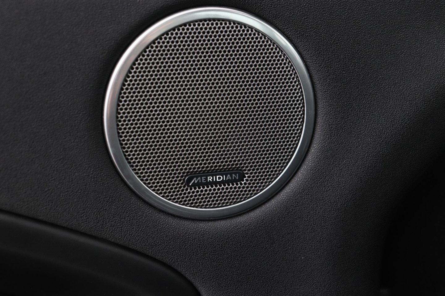 Land Rover Range Rover Evoque Si4 Autobiography | Groot Scherm | Panoramadak | Black Pack | Head-Up | Memory | Stoel+Stuurverwarming | 20 Inch