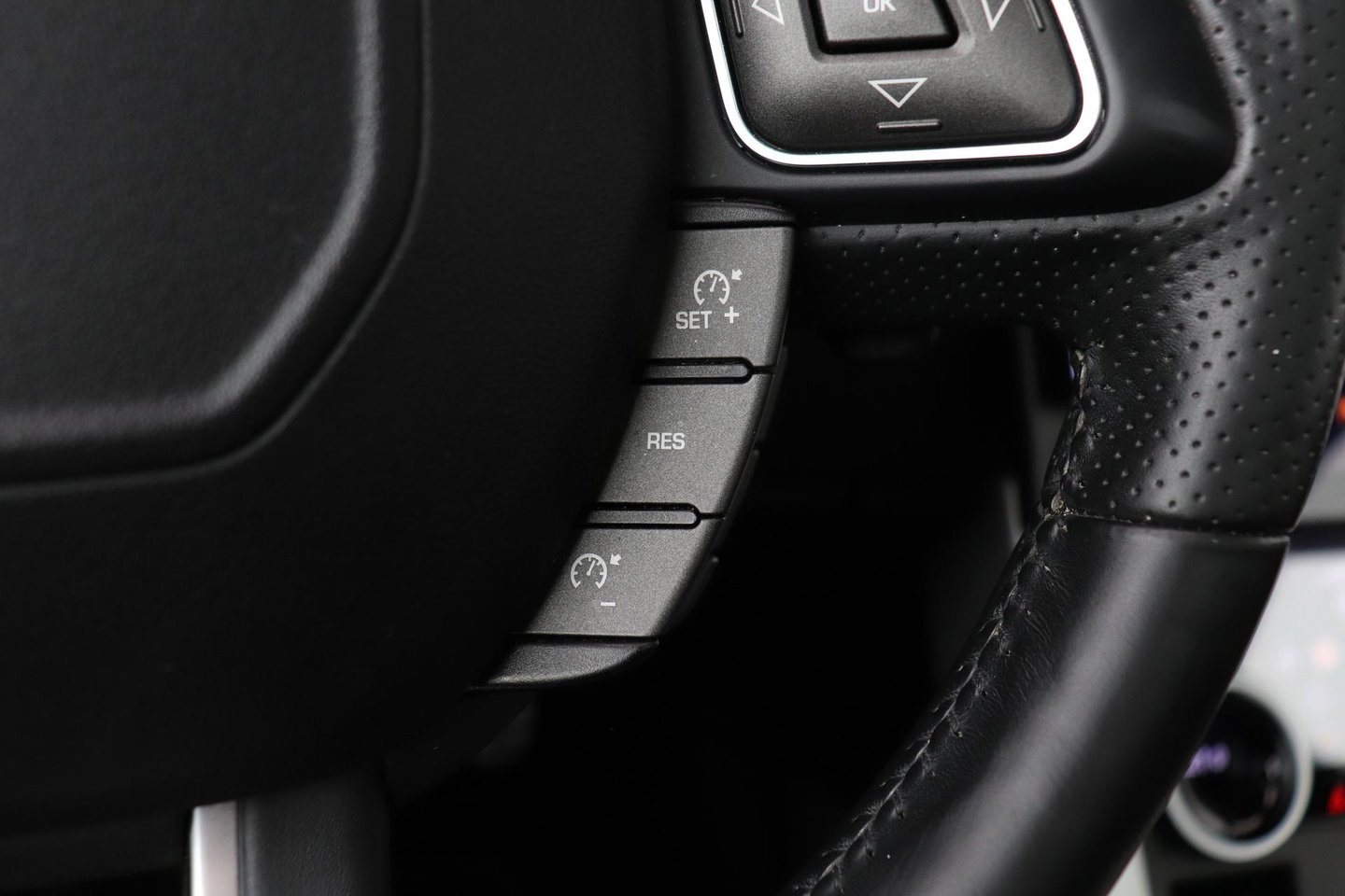 Land Rover Range Rover Evoque Si4 Autobiography | Groot Scherm | Panoramadak | Black Pack | Head-Up | Memory | Stoel+Stuurverwarming | 20 Inch