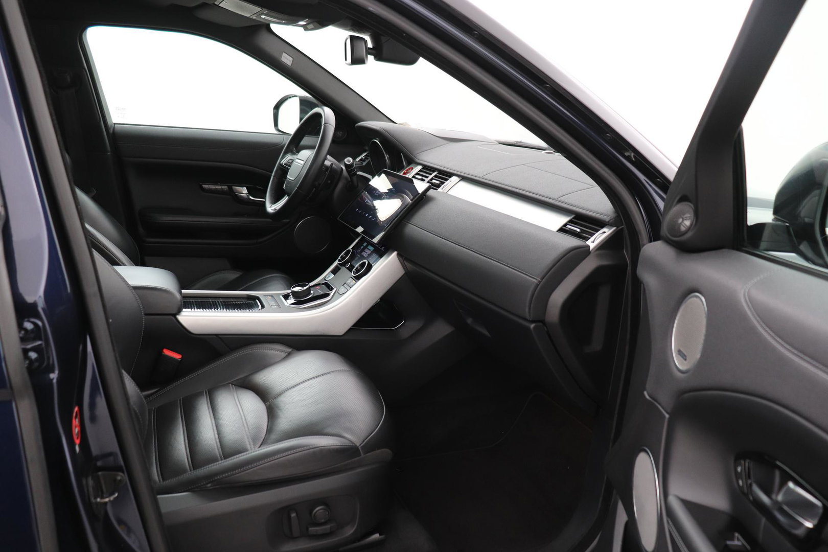 Land Rover Range Rover Evoque Si4 Autobiography | Groot Scherm | Panoramadak | Black Pack | Head-Up | Memory | Stoel+Stuurverwarming | 20 Inch