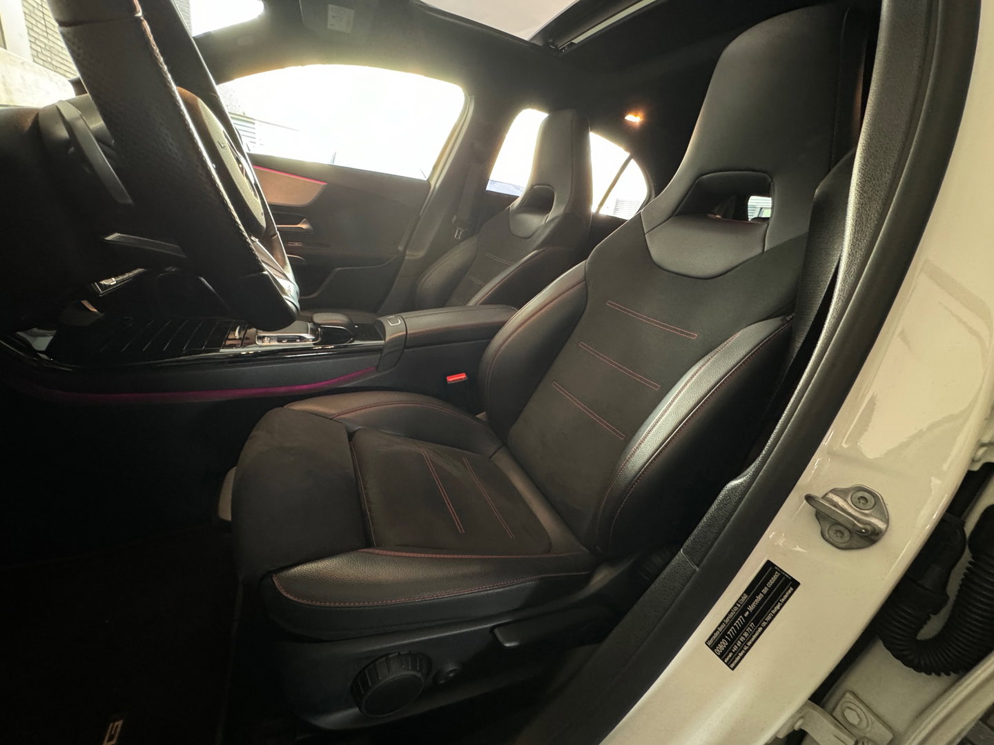 Mercedes-Benz A-Klasse 220 AMG Pano|Burmester|Cruise Control|Sfeer|Lane Assist