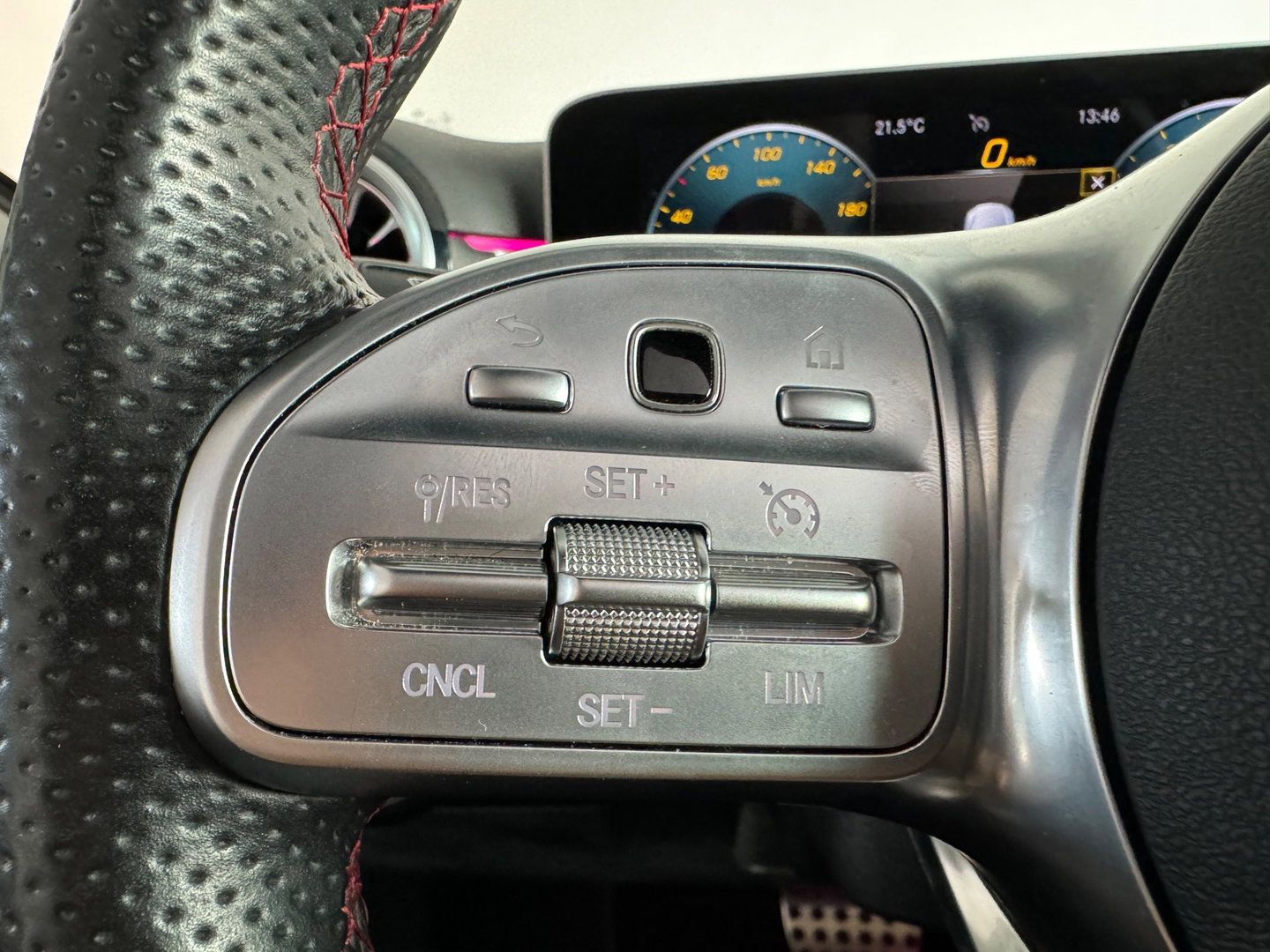 Mercedes-Benz A-Klasse 220 AMG Pano|Burmester|Cruise Control|Sfeer|Lane Assist
