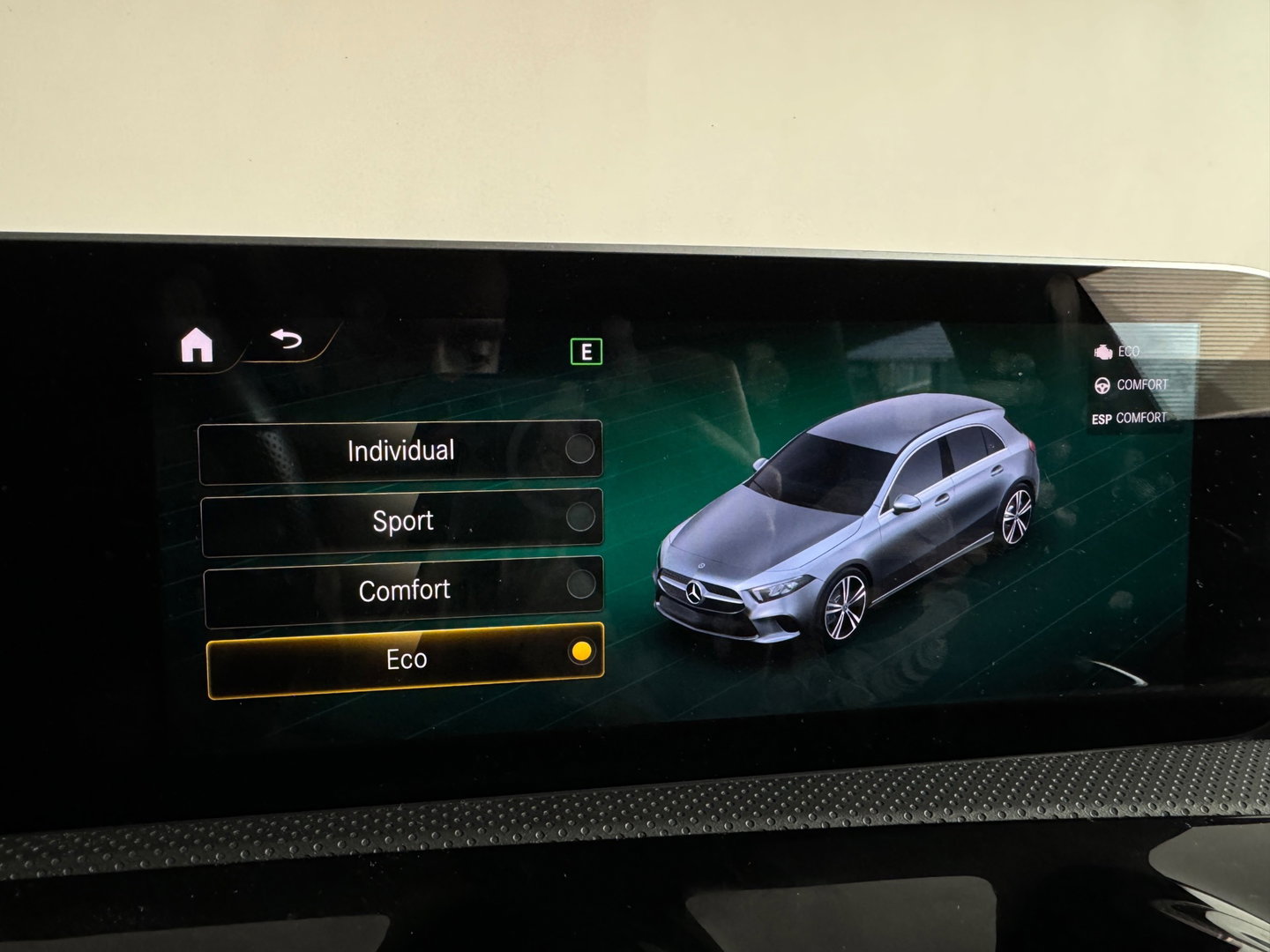 Mercedes-Benz A-Klasse 220 AMG Pano|Burmester|Cruise Control|Sfeer|Lane Assist