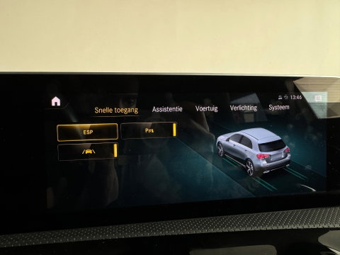 Mercedes-Benz A-Klasse 220 AMG Pano|Burmester|Cruise Control|Sfeer|Lane Assist