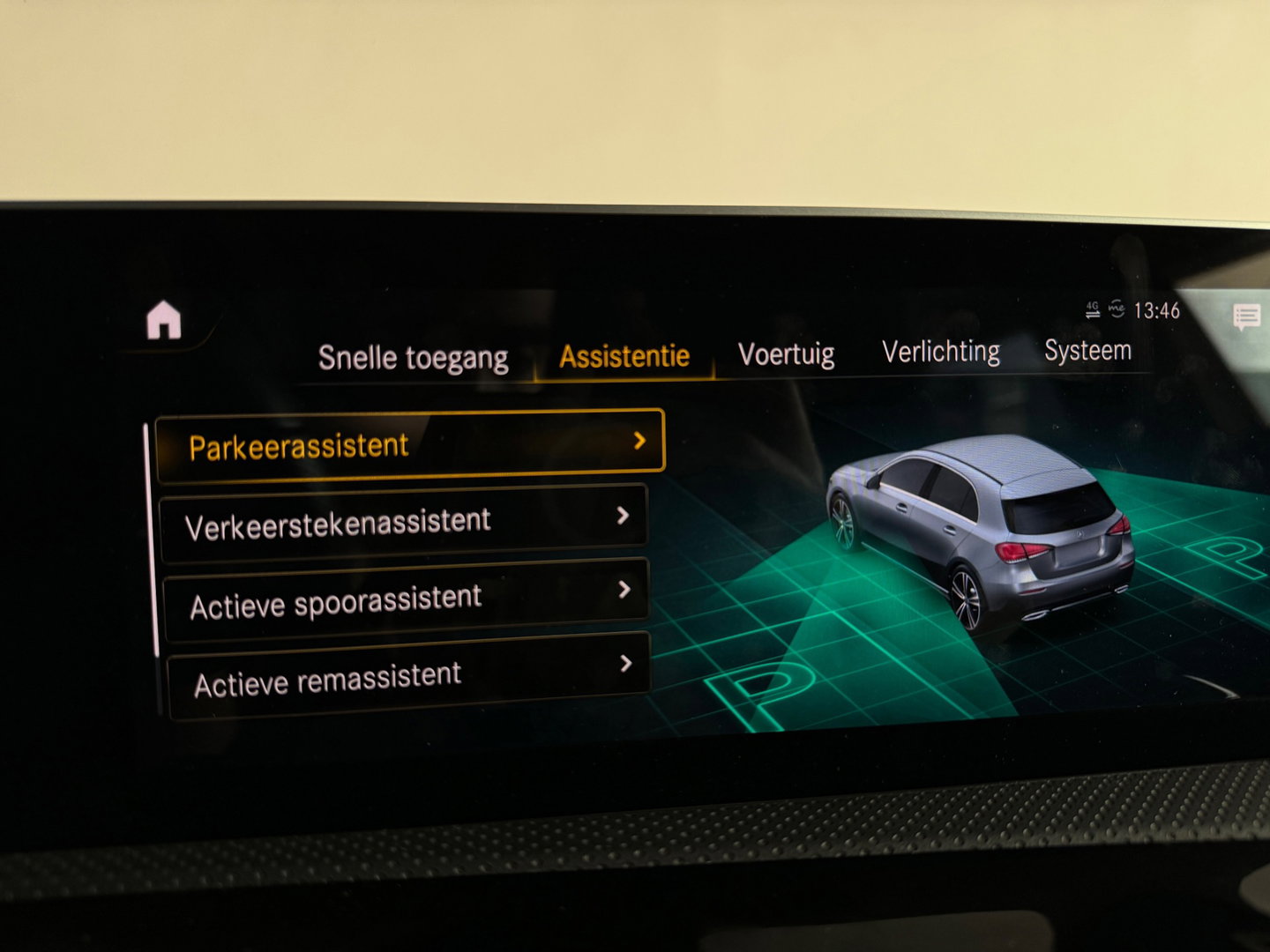 Mercedes-Benz A-Klasse 220 AMG Pano|Burmester|Cruise Control|Sfeer|Lane Assist