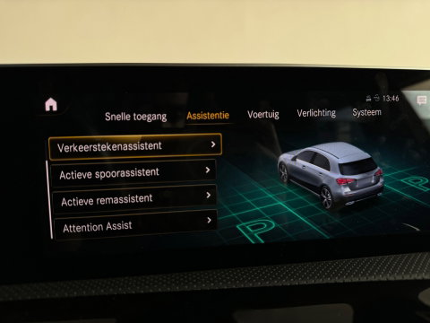 Mercedes-Benz A-Klasse 220 AMG Pano|Burmester|Cruise Control|Sfeer|Lane Assist