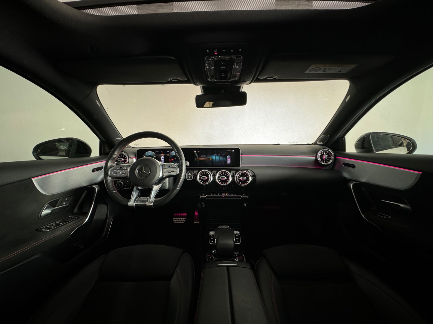 Mercedes-Benz A-Klasse 220 AMG Pano|Burmester|Cruise Control|Sfeer|Lane Assist