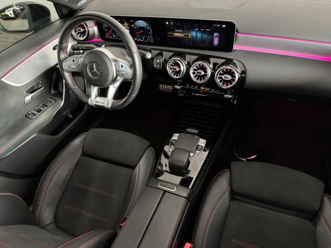Mercedes-Benz A-Klasse 220 AMG Pano|Burmester|Cruise Control|Sfeer|Lane Assist