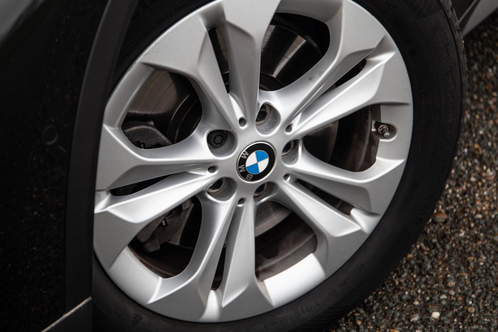 BMW X1 xDrive25e Executive CAMERA / CARPLAY / HEAD UP DISPLAY / LEDER / LED / CRUISE CONTROLE / STOELVERWARMING