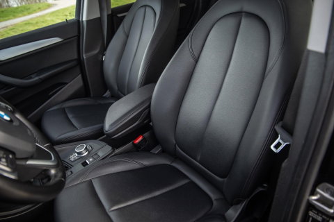 BMW X1 xDrive25e Executive BLACK LINE / CAMERA / CARPLAY / HEAD UP DISPLAY / LEDER / LED / CRUISE CONTROLE / STOELVERWARMING