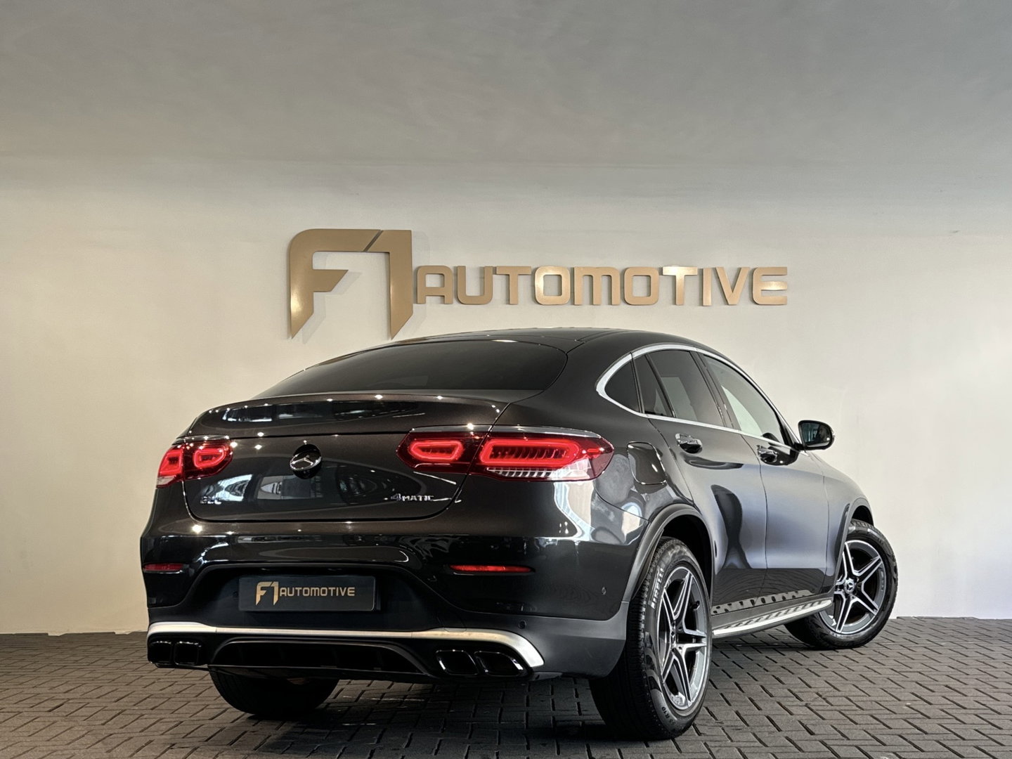 Mercedes-Benz GLC Coupé 300 4MATIC AMG Pano|ACC|Stoelverwarming|Camera