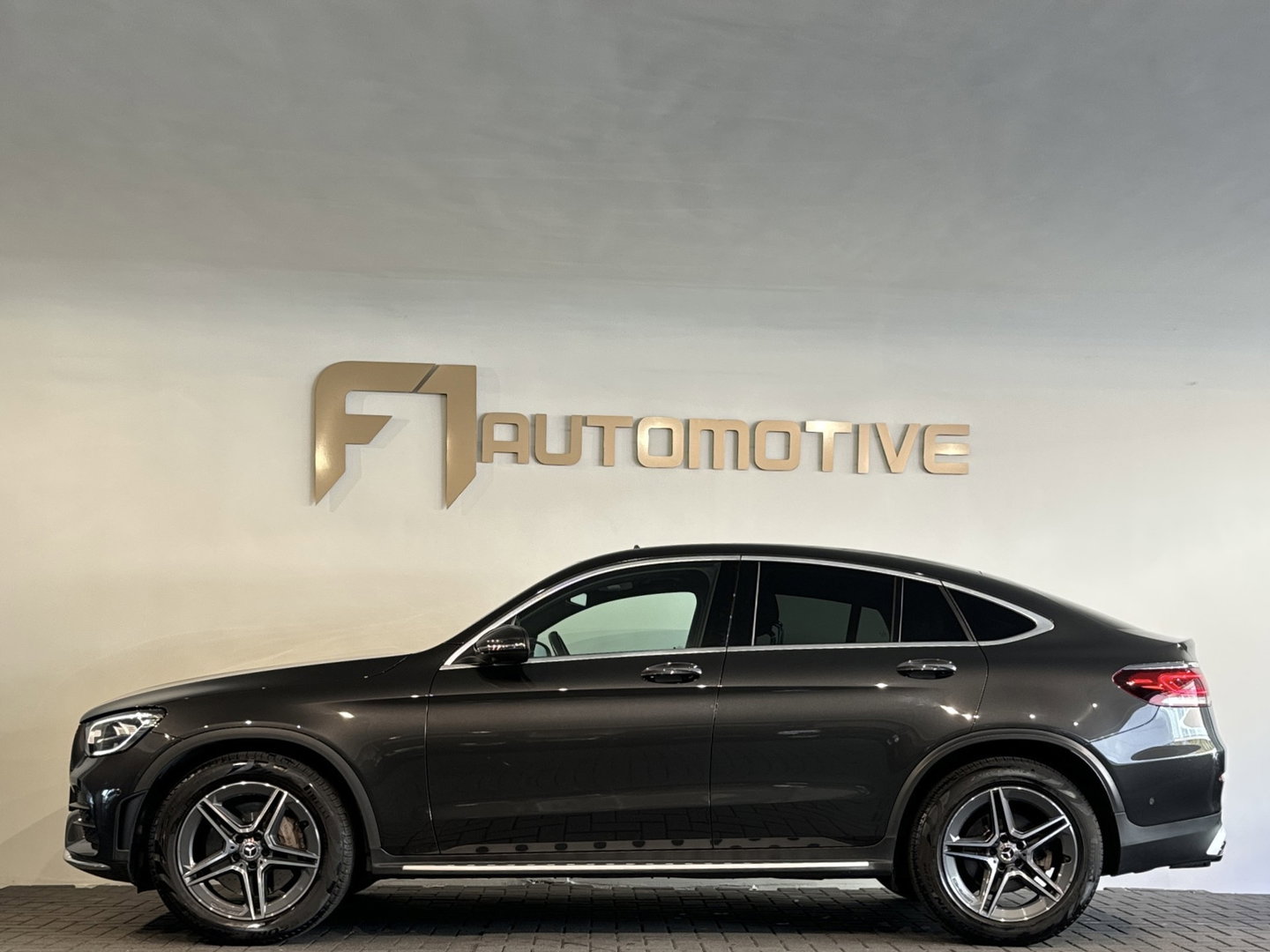 Mercedes-Benz GLC Coupé 300 4MATIC AMG Pano|ACC|Stoelverwarming|Camera