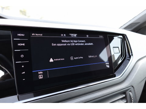 Volkswagen Taigo 1.5 TSI R-Line PANO KEYLESS CAM