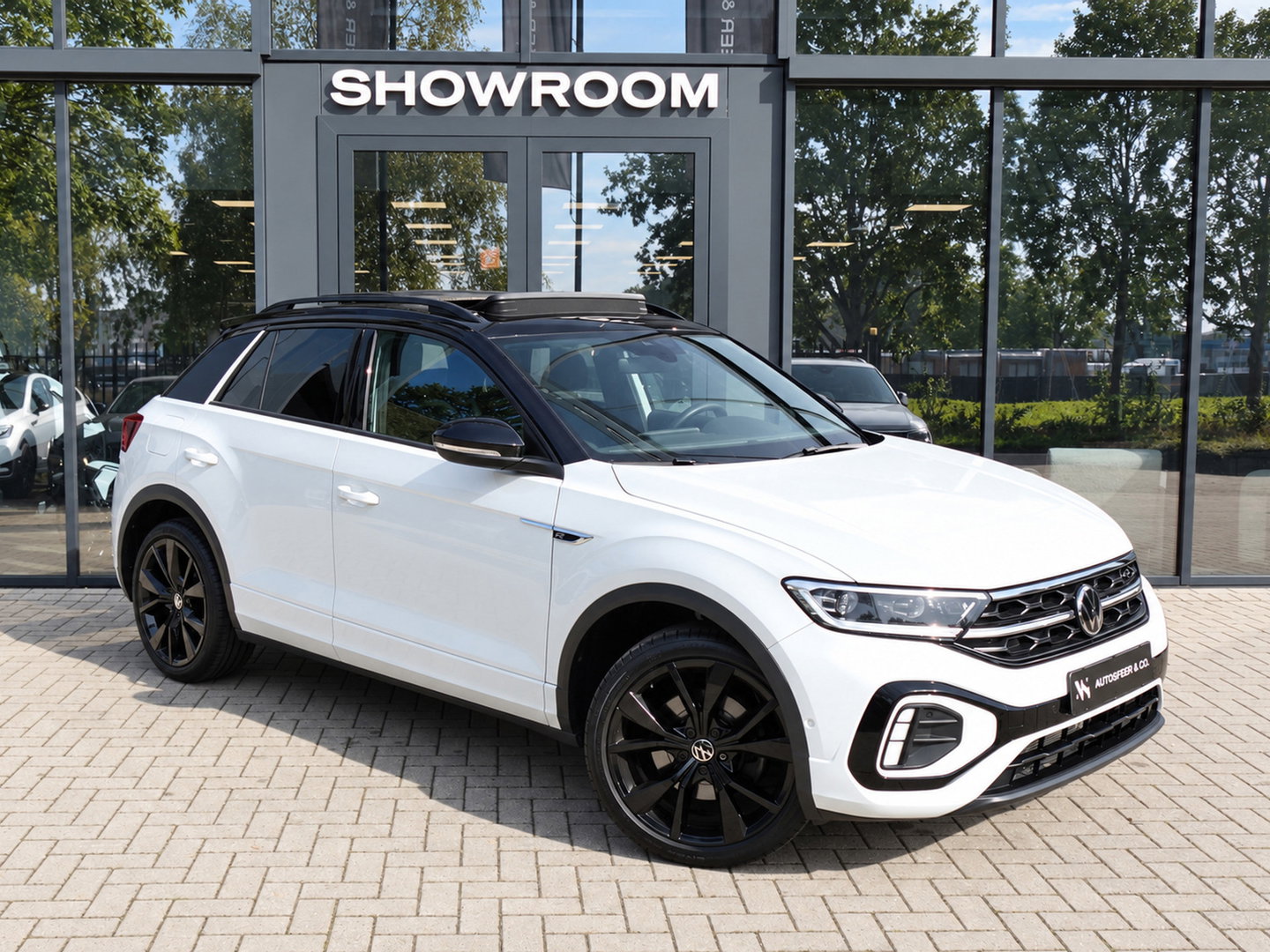 Volkswagen T-Roc 1.5 TSI R-Line PANO IQ.LIGHT KEYLESS VOL
