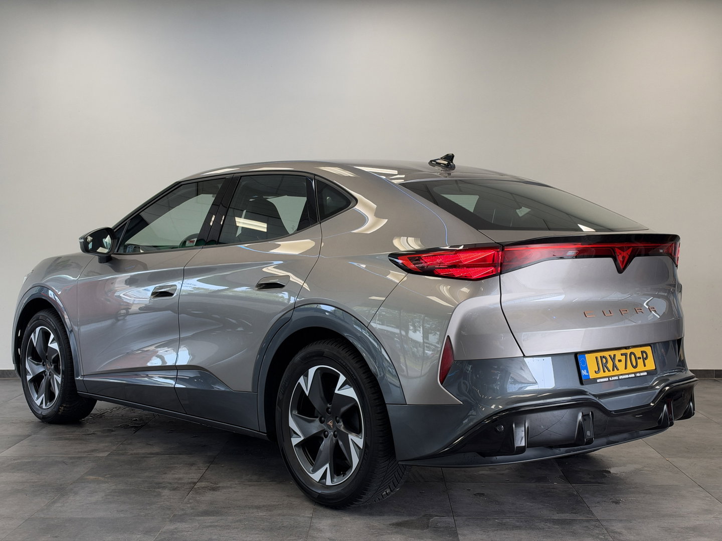 CUPRA Tavascan Essential 82 kWh ACC PDC Camera
