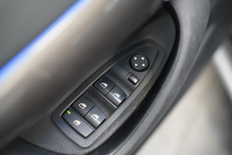 BMW X1 sDrive20i Executive Edition Cruise/Climate Head- UP NAP Trekhaak!