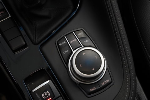 BMW X1 sDrive20i Executive Edition Cruise/Climate Head- UP NAP Trekhaak!